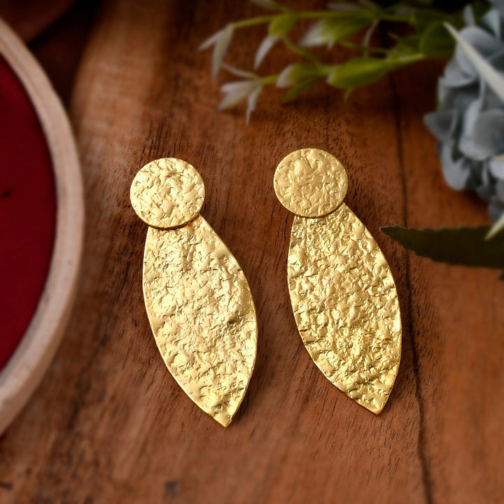 Dastoor Light Stylish Earring