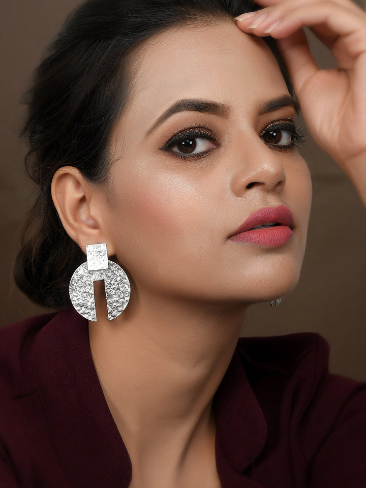 Dastoor Oxodise Light Earring