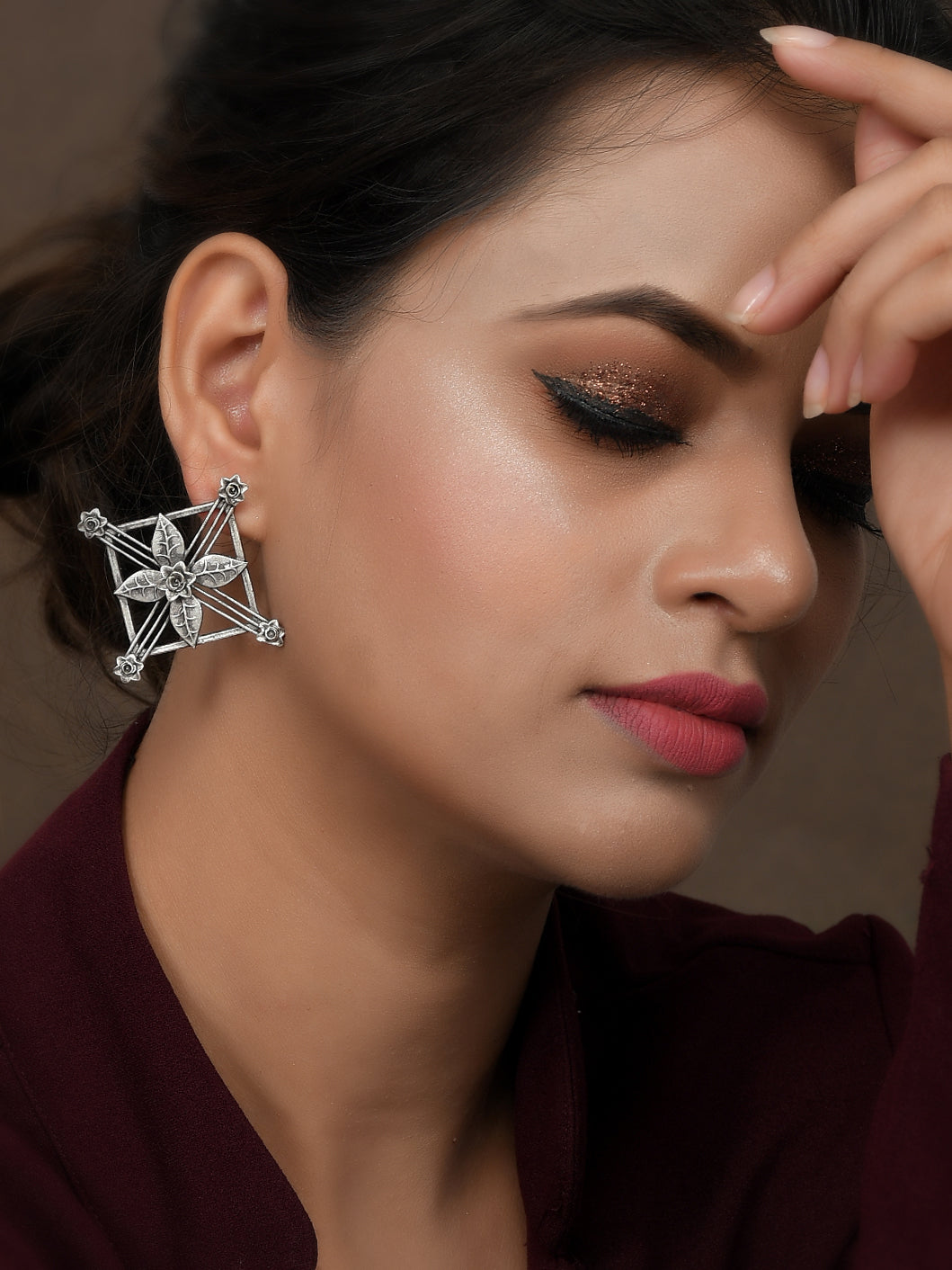 Dastoor Oxodise Light Earring