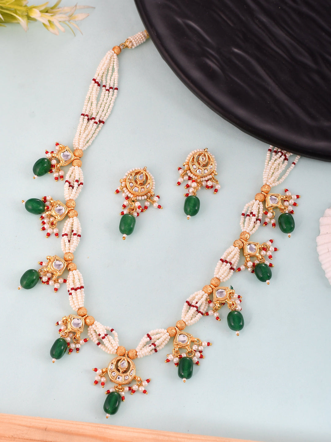 Kundan Radiant Jewel Set
