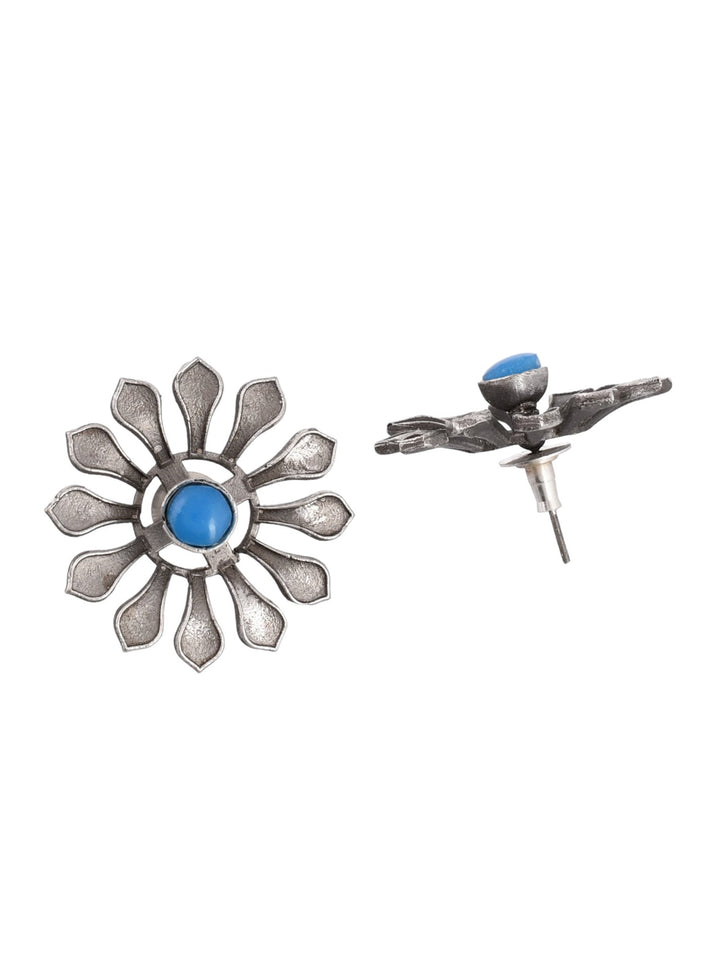 Midnight Lily Earring