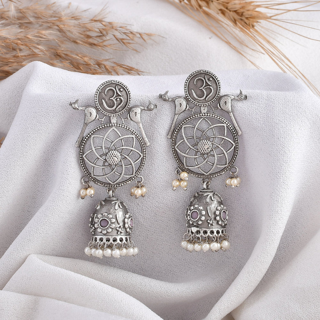 Radiant Silver Gleam