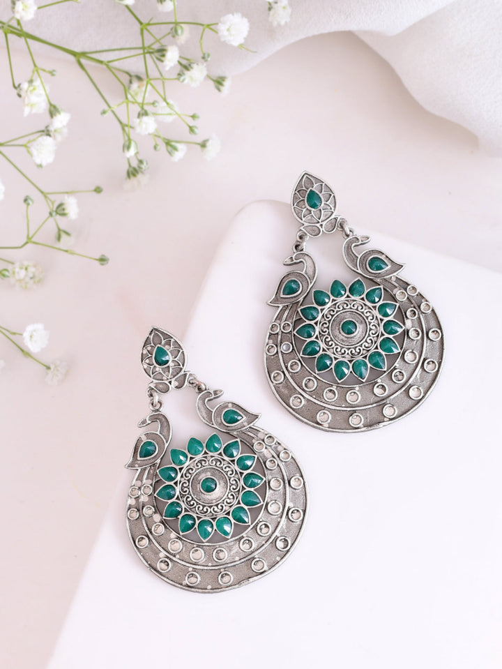 Gleaming Goddess Earring