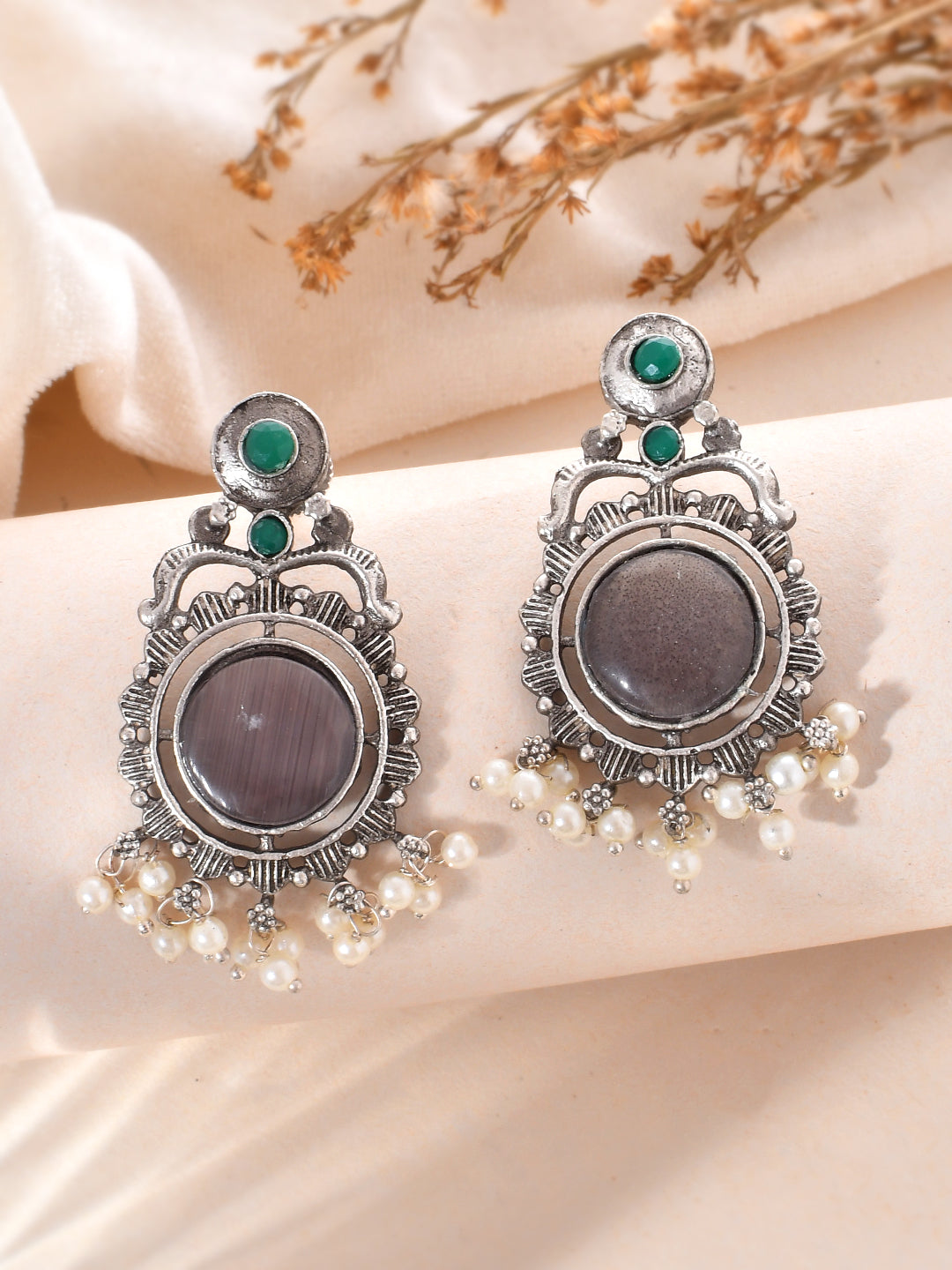 Middle Marvel Earring