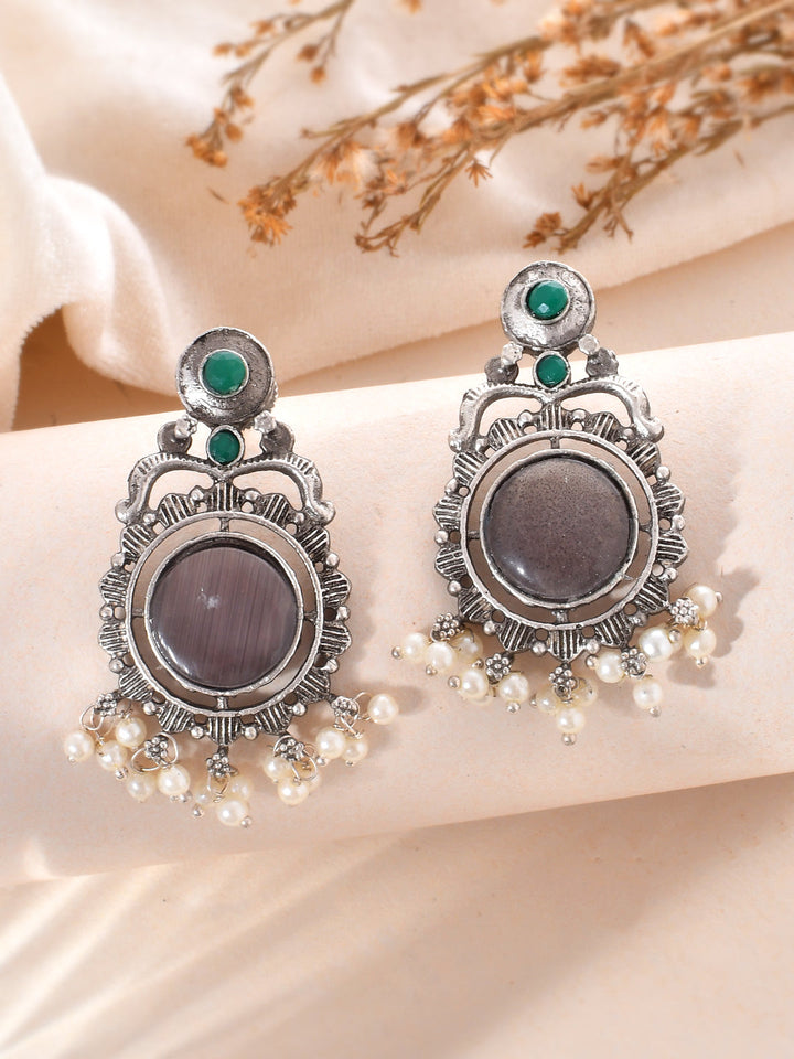 Middle Marvel Earring