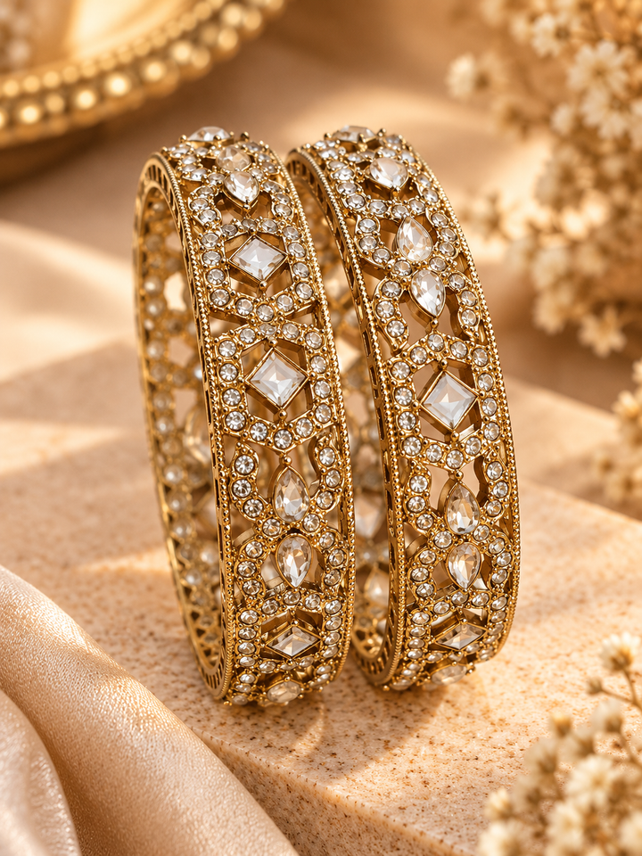 Geometric Diamond Kundan Antique Gold Bangle Set