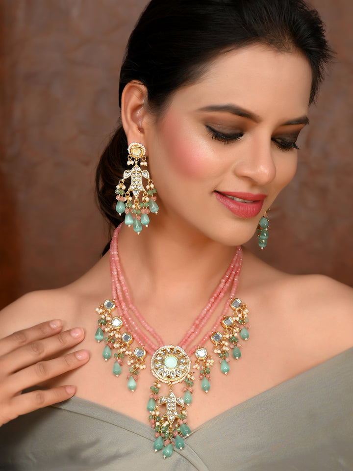 Graceful Neck Adornments Necklace Set