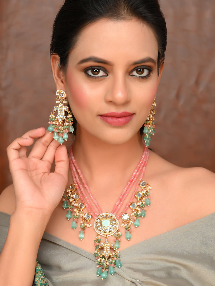 Graceful Neck Adornments Necklace Set