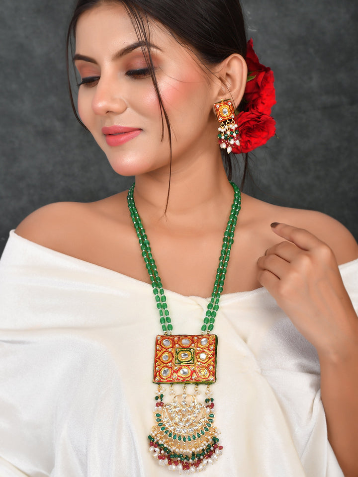 Sparkling Meenakari Splendorv Necklace Set