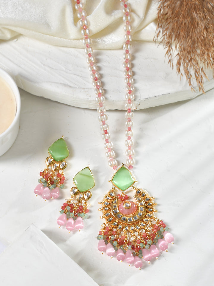 Exquisite Artistry Necklace Set