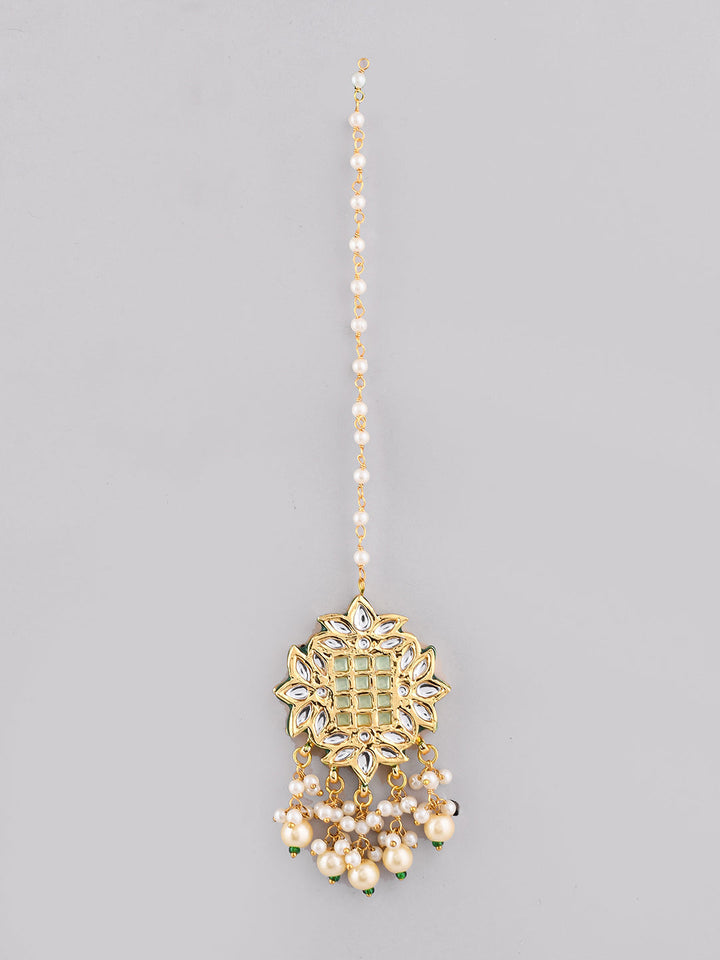Elegant Artisanal Adornments