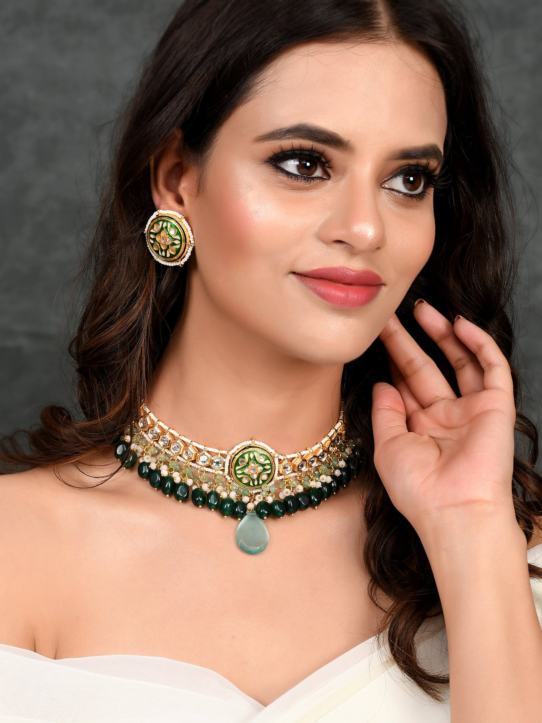 Dastoor Graceful Trend Setting Necklace Set