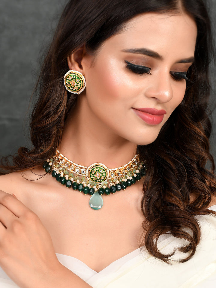 Dastoor Graceful Trend Setting Necklace Set