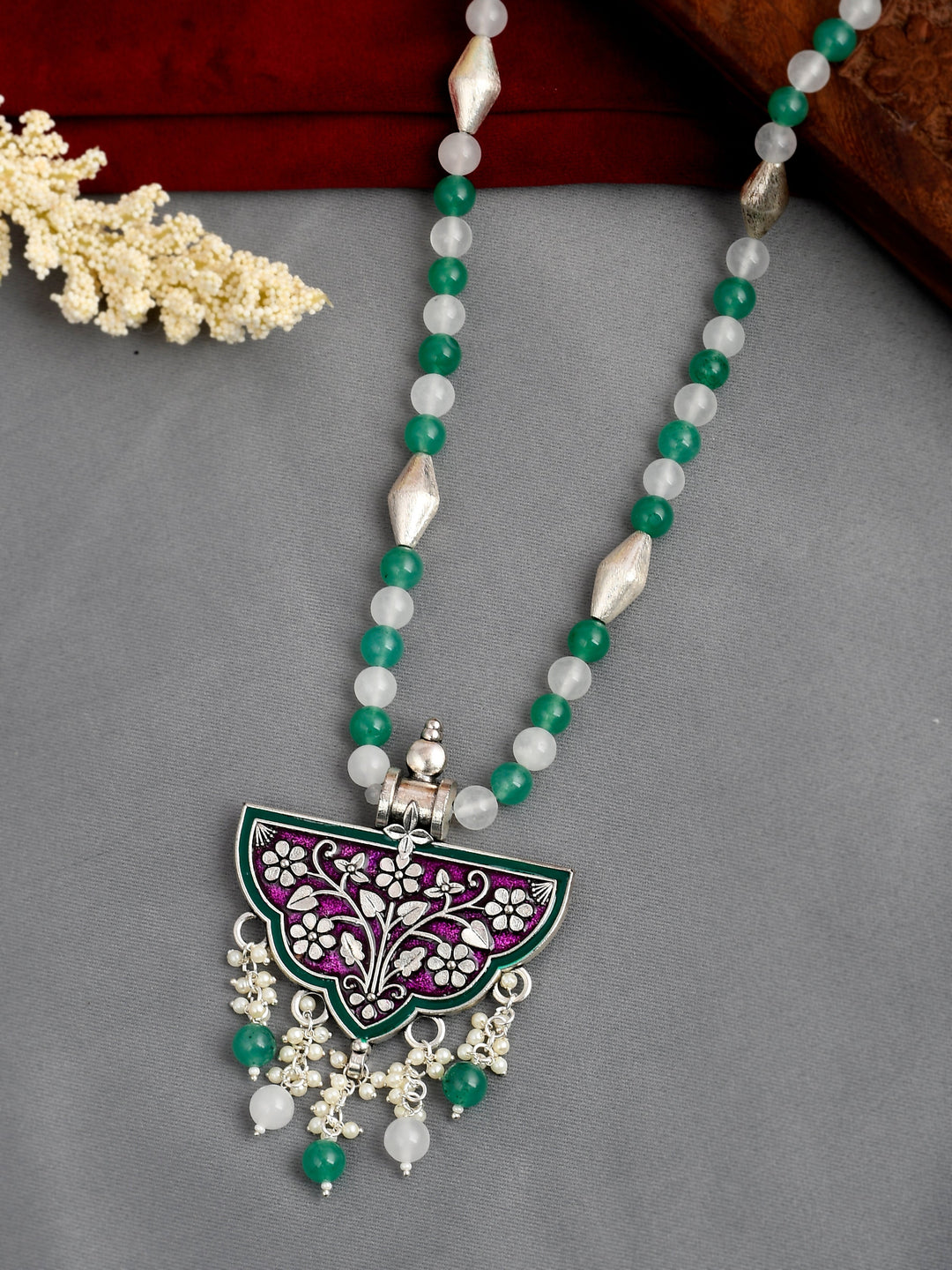 Dastoor Green  White Brass Silver-Plated Necklace