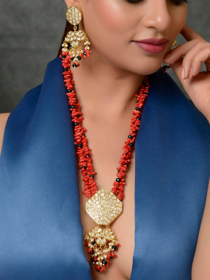 Dastoor Gold-Plated Red  White Kundan-Studded  Beaded Jewellery Set