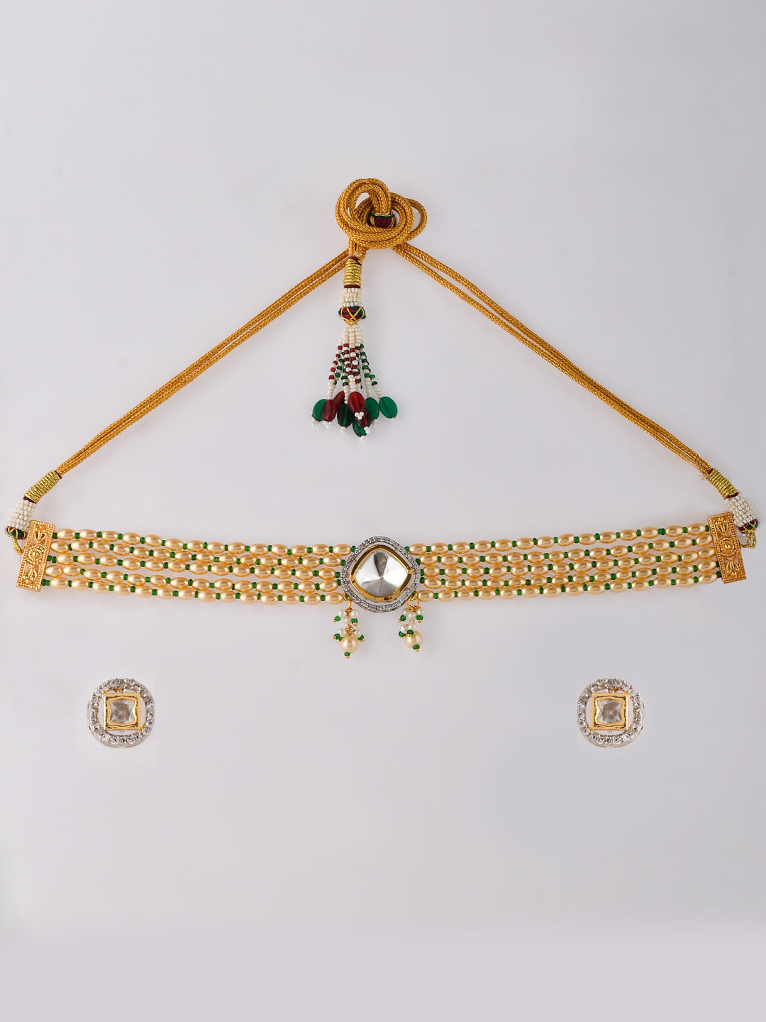 A mesmerizing Polki jewelry set
