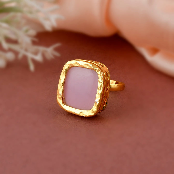 DASTOOR Gold-Plated Pink Kundan-Studded Finger Ring