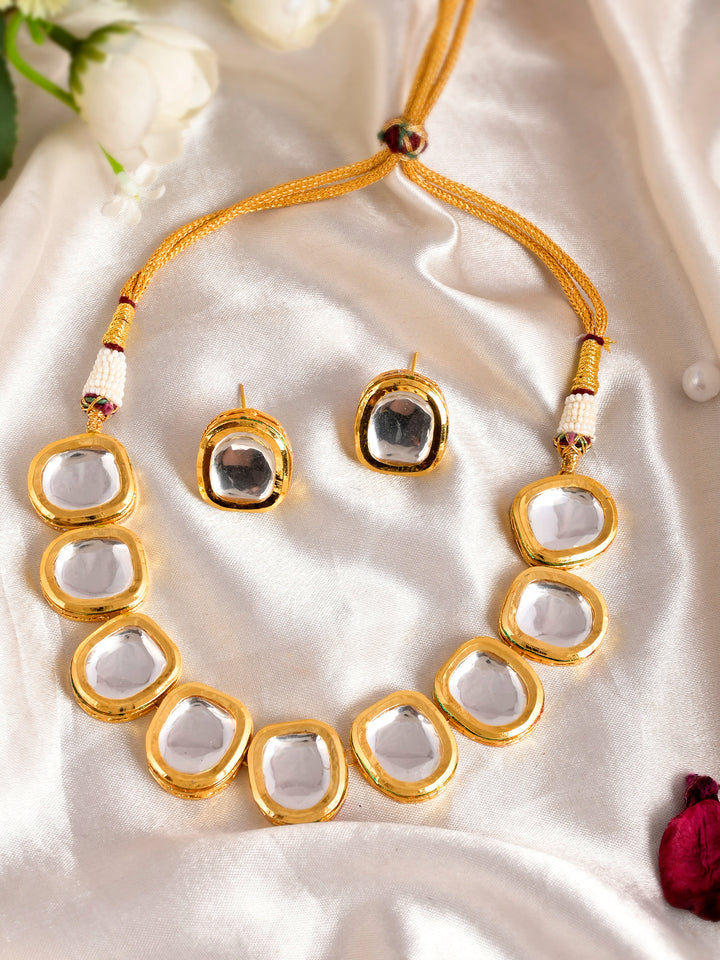 DASTOOR Gold-Plated Kundan Jewellery Set
