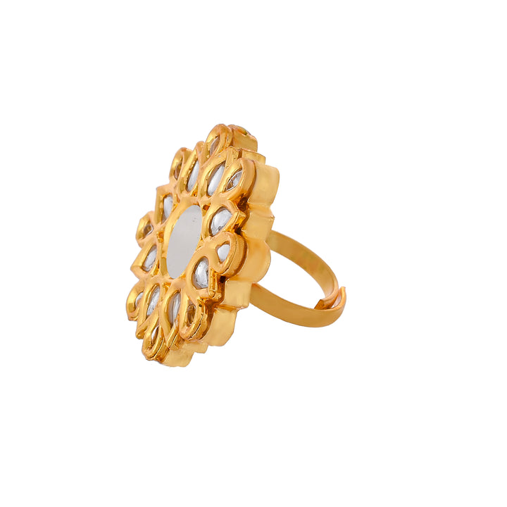 DASTOOR Gold-Plated White Kundan Stone-Studded Finger Ring