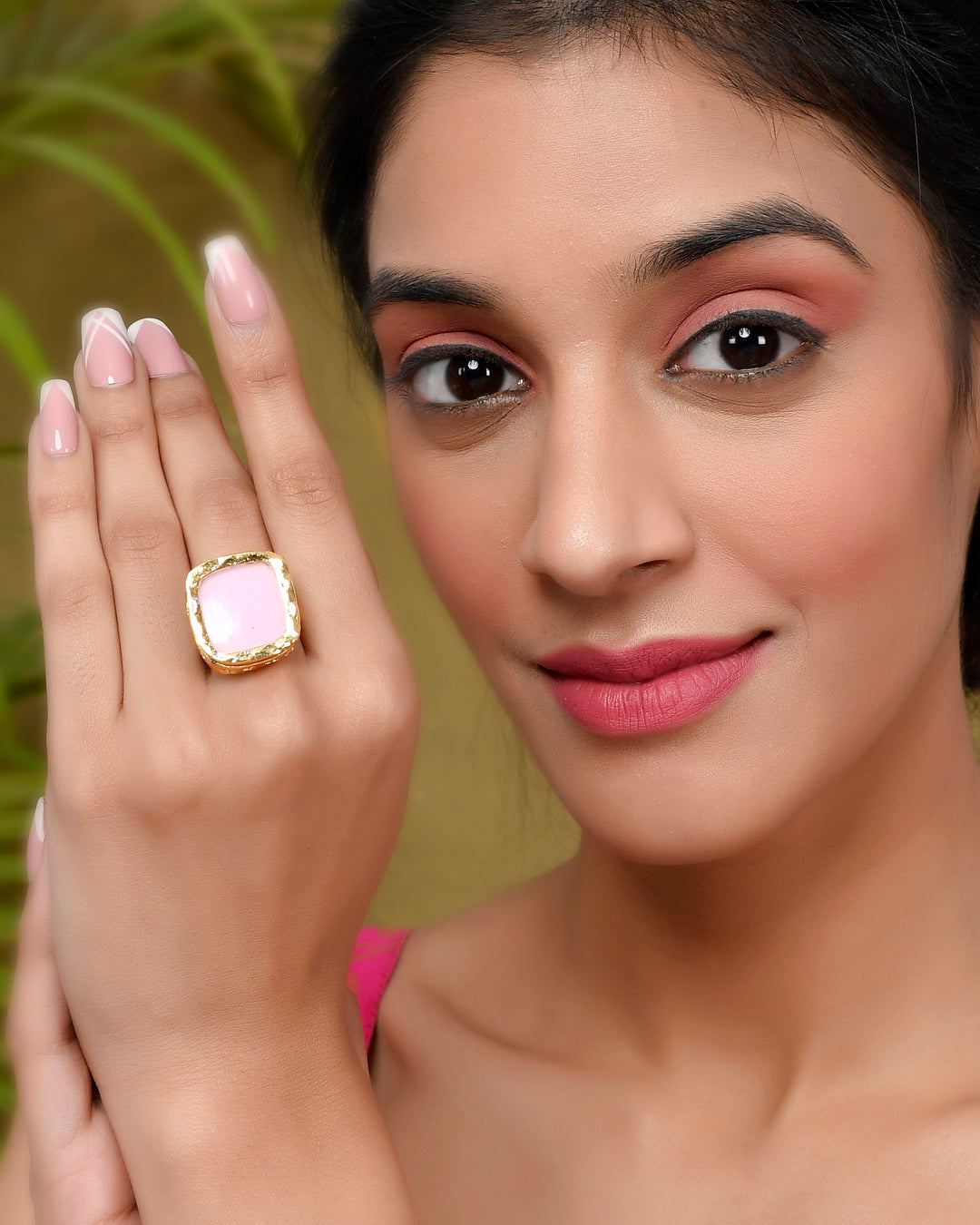DASTOOR Gold-Plated Pink Kundan-Studded Finger Ring