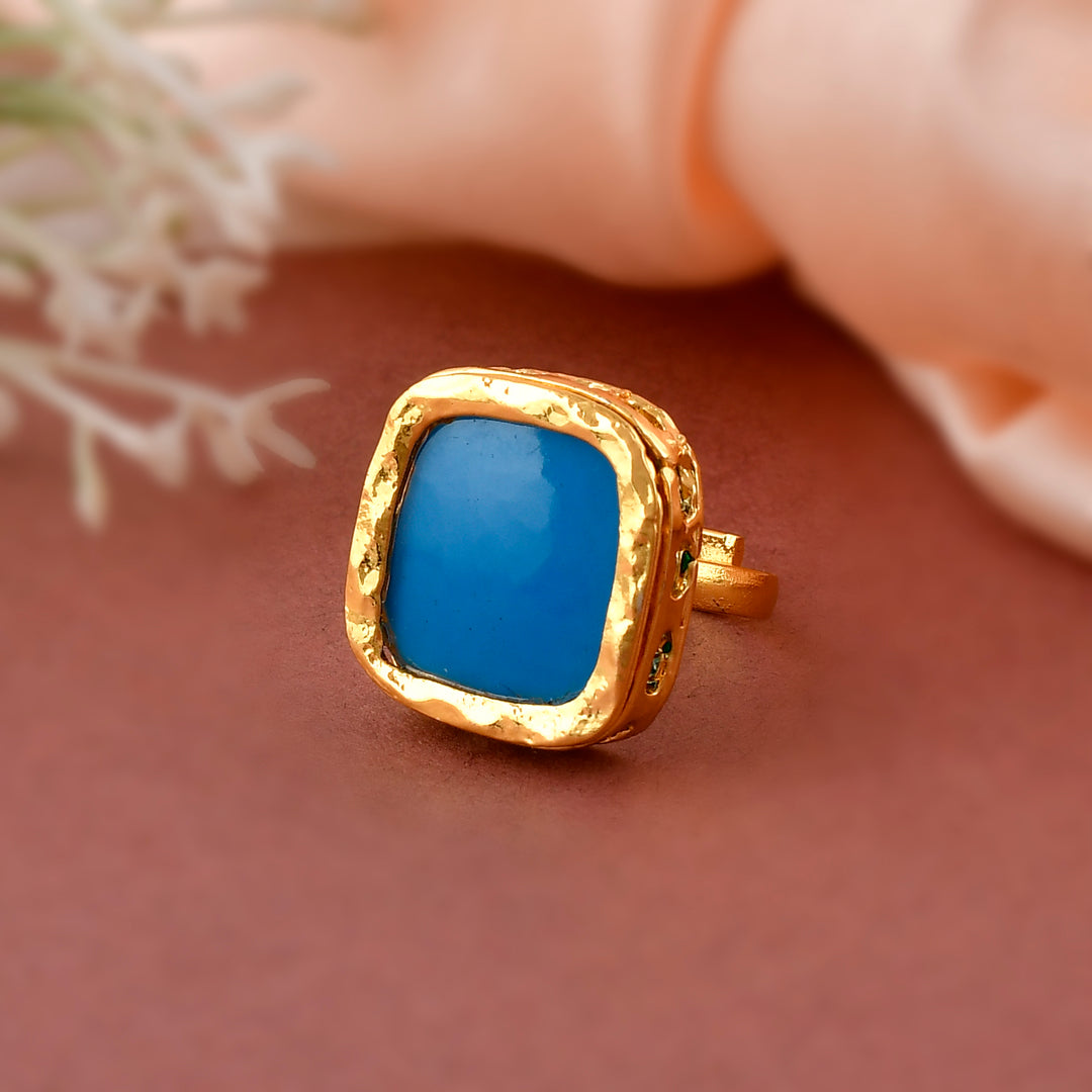 DASTOOR Gold-Plated Blue Kundan-Studded Finger Ring